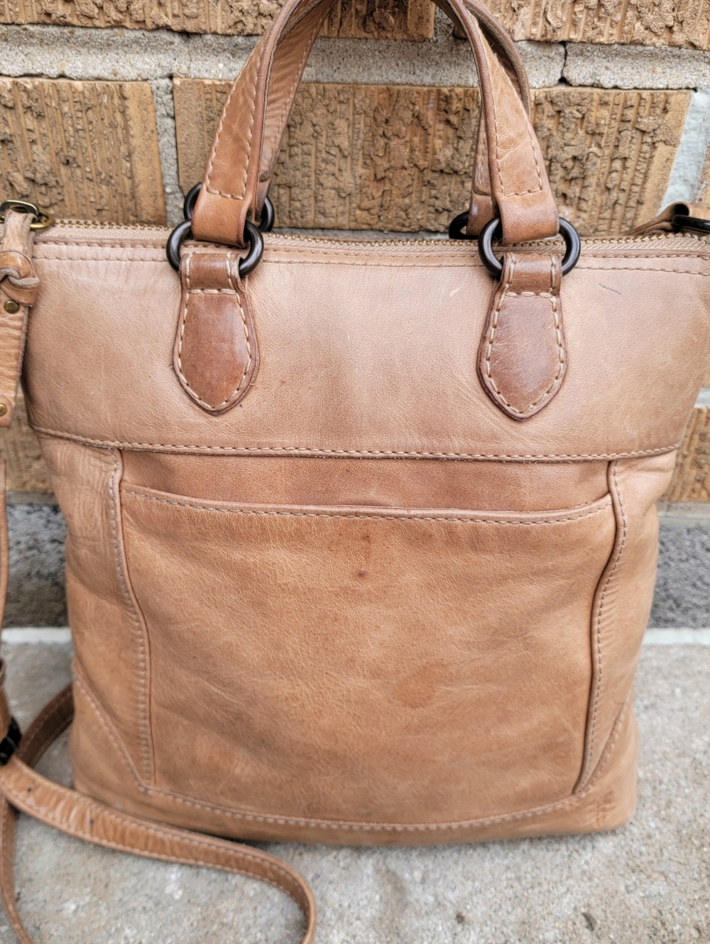 Frye Melissa Distressed Beige Leather Small Tote Crossbody - Picture 4 of 16